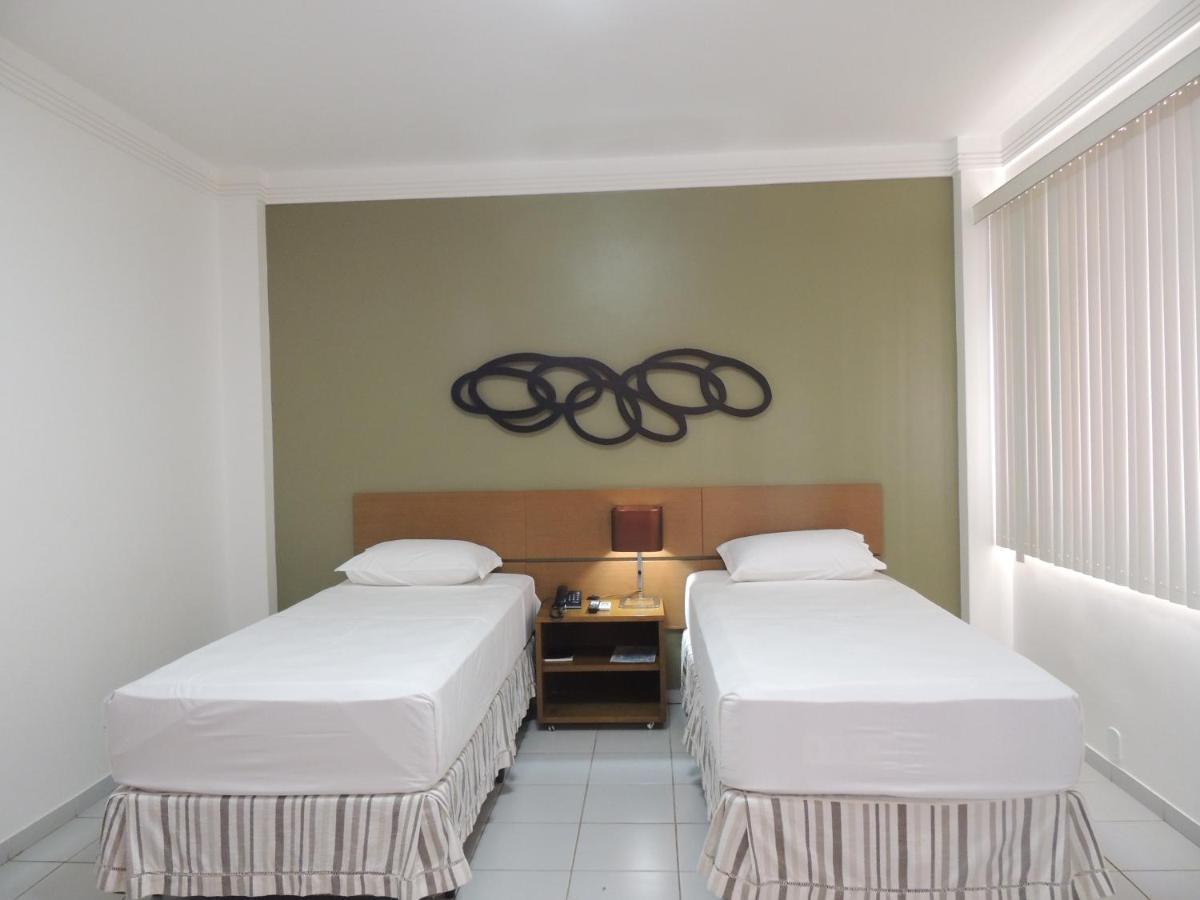 Star Hotel Itaperuna Extérieur photo